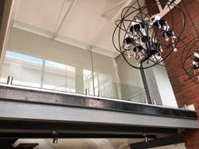 Carregar imagem no visualizador da galeria, glass_spigot_railing_stainless_steel
